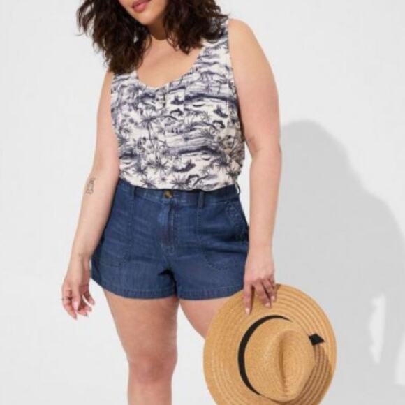 Torrid Challis Henley Pocket Sleeveless Tank - Picture 1 of 9